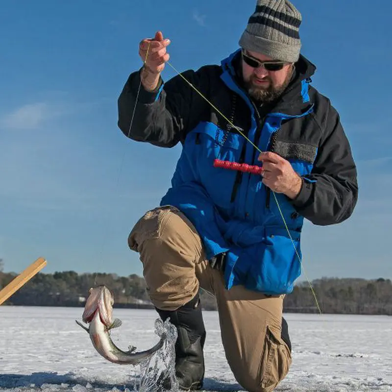 Señuelo de pesca invierno acción