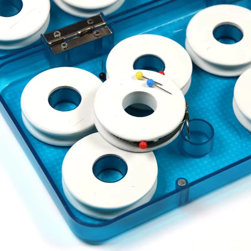 Caja de aparejosde pesca Bimoo versión azul translúcido