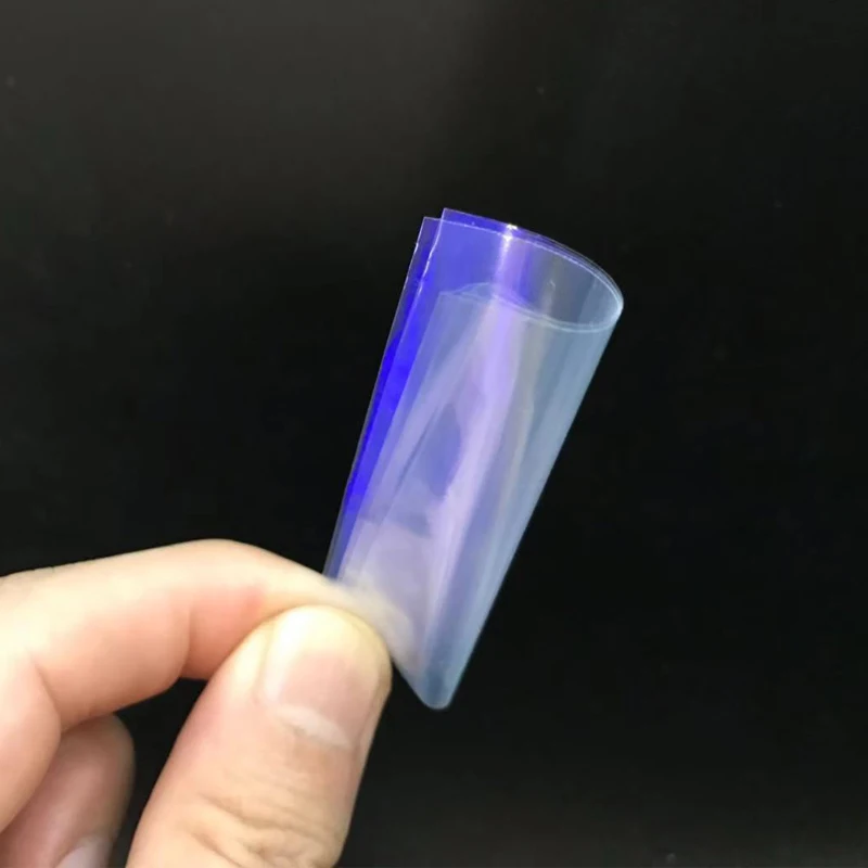 Hoja de film iridiscente azul