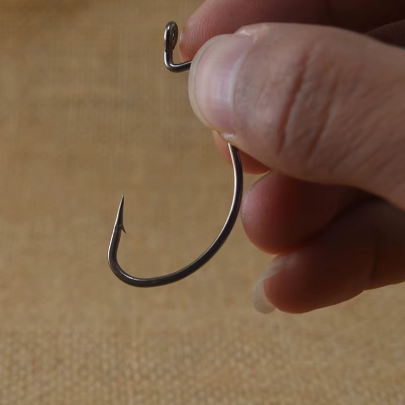 Anzuelo Offset alto carbono para vinilos de lubina - imagen 5