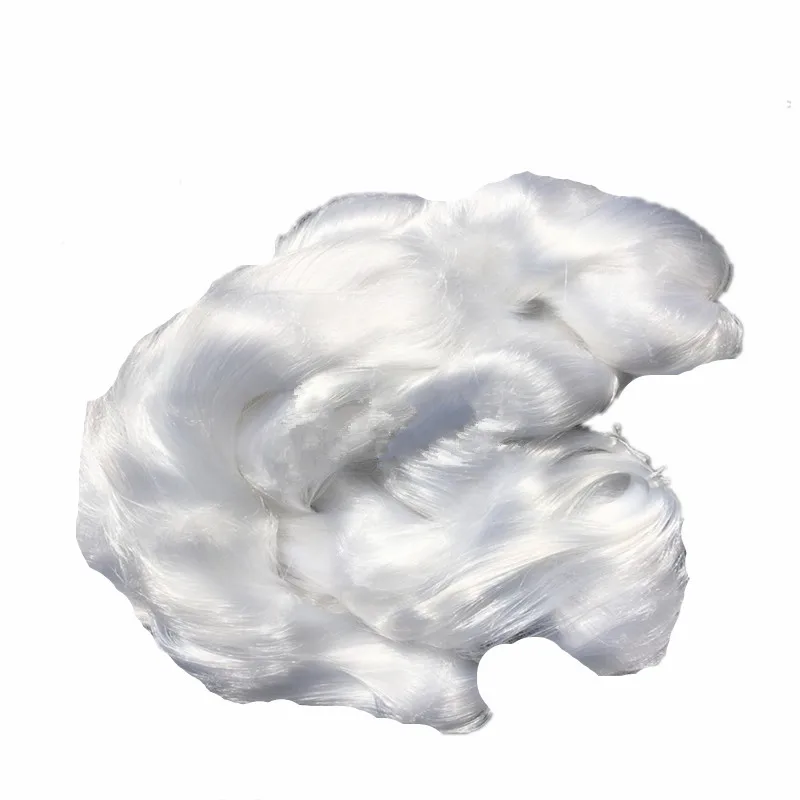 Red de pesca blanca semiacabada