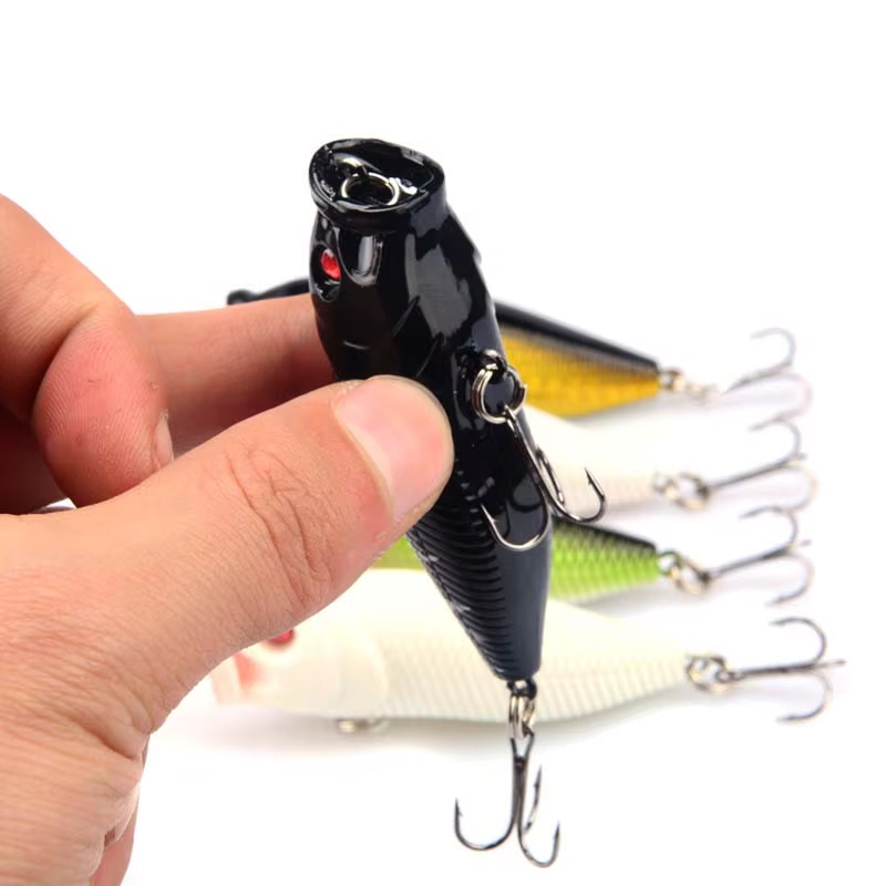 Popper Topwater 6,5 cm – 8,3g con anzuelos triples - imagen 4