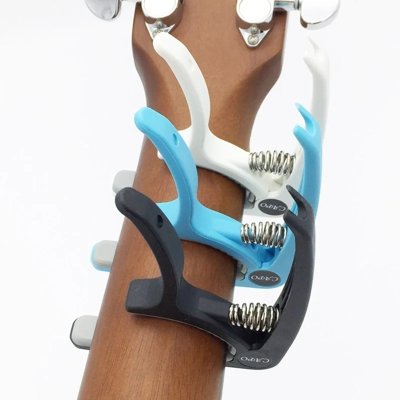 Capo de guitarra para cambios rápidos de tono