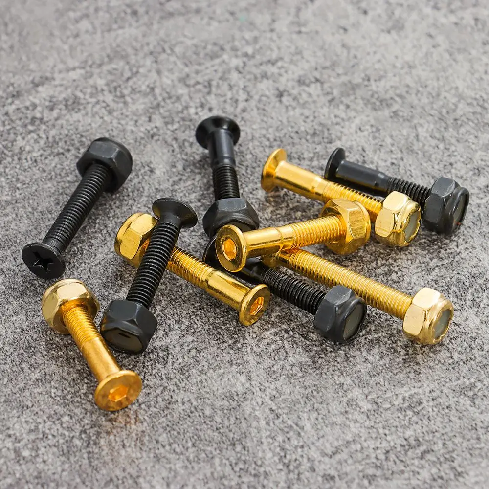 Tornillos de montaje para monopatín M5 en negro/dorado