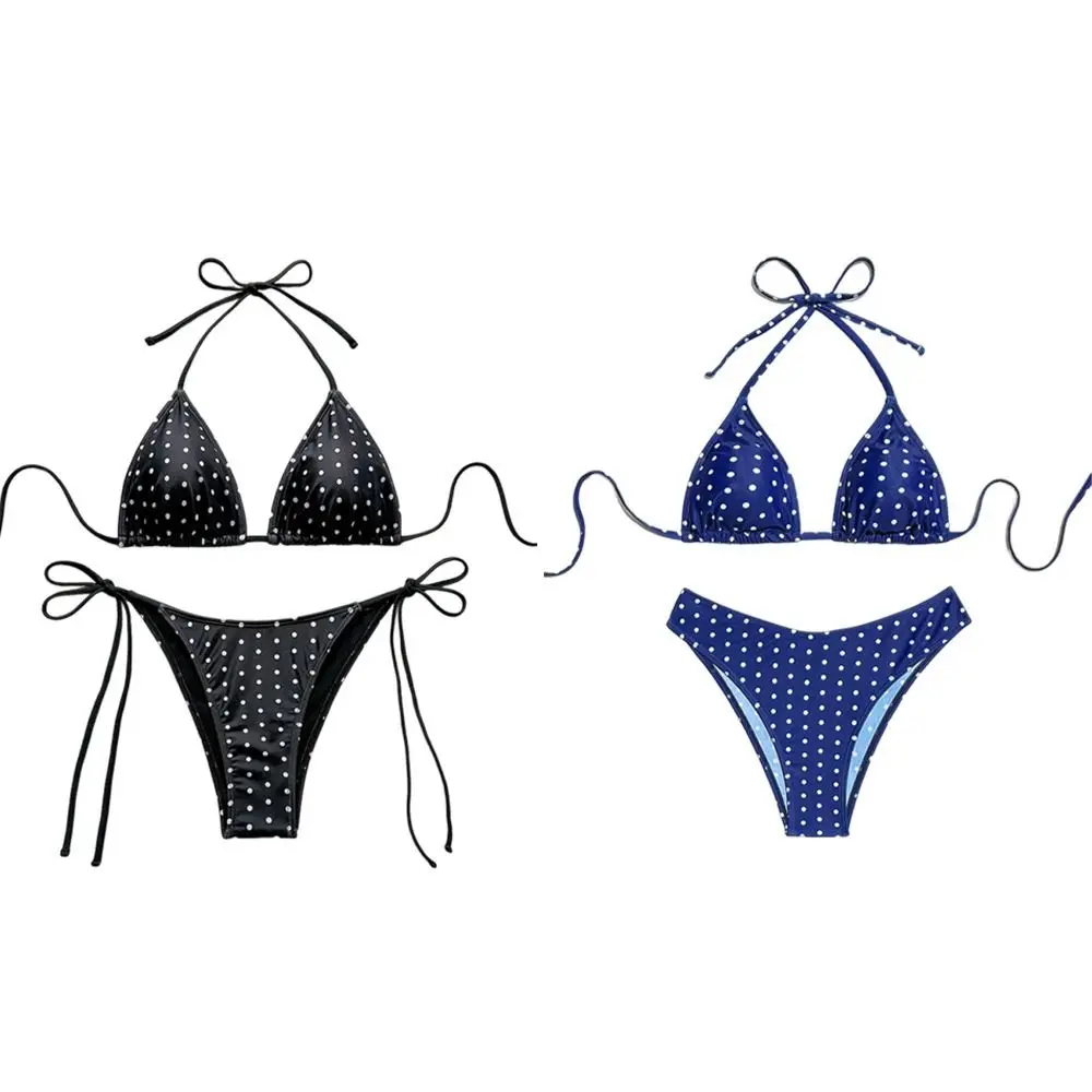 Vista del bikini en color azul marino