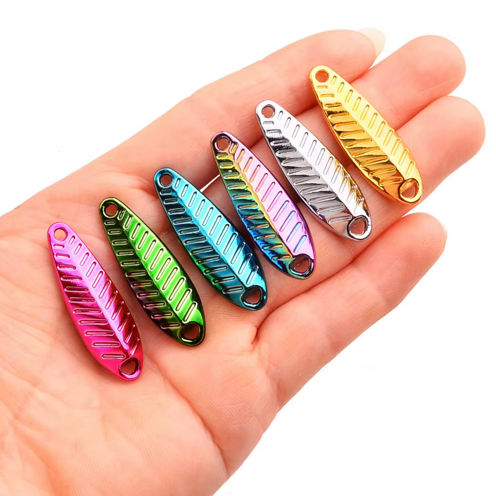 Cucharas mini de pesca con lentejuelas – Trucha y lubina - imagen 4