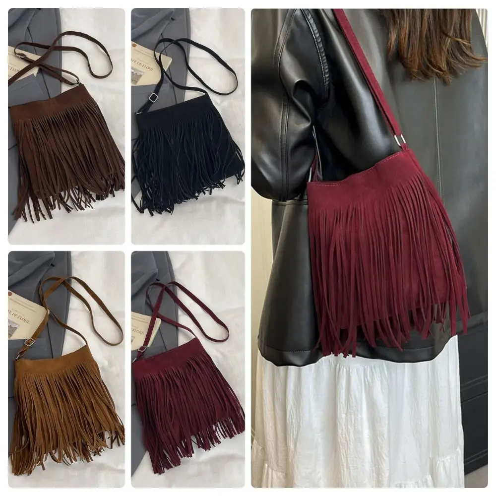 Bolso bandolera tipo cubo de ante con flecos para mujer - imagen 4