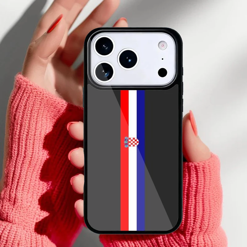 Funda ajustada al iPhone mostrando recortes precisos