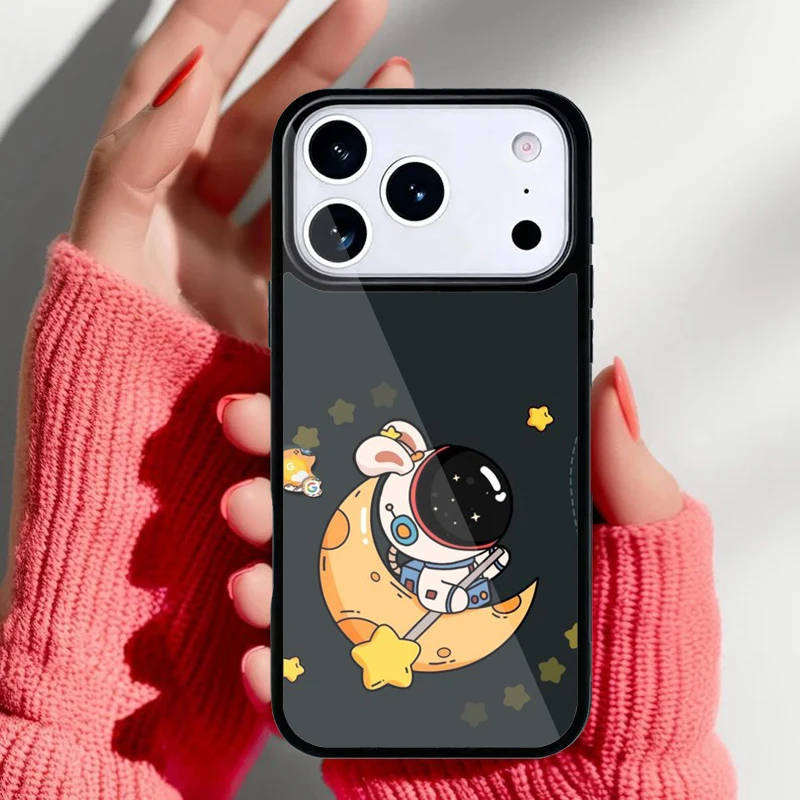 Detalle del diseño de astronauta en la funda