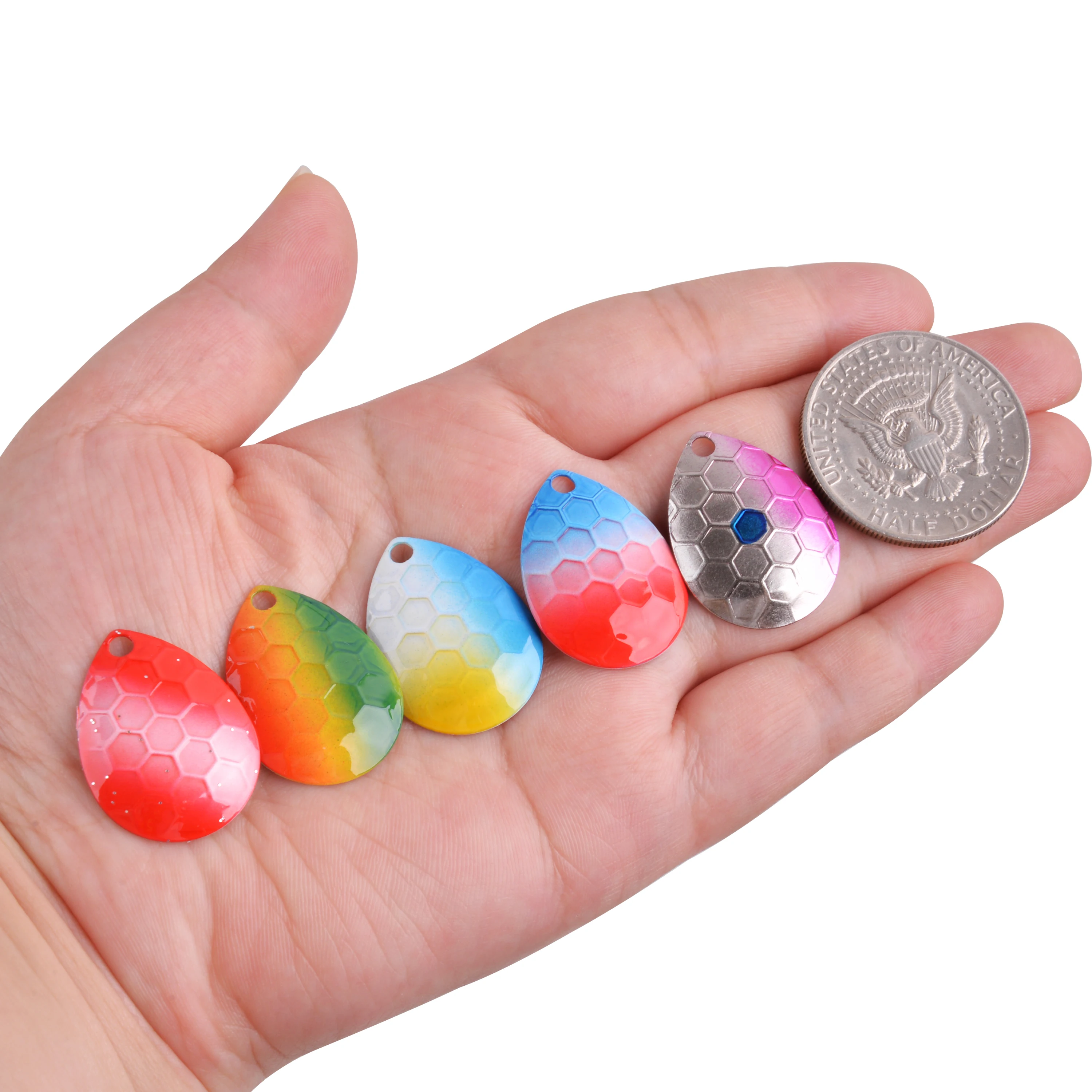 Variedad de colores de cuchillas de pesca