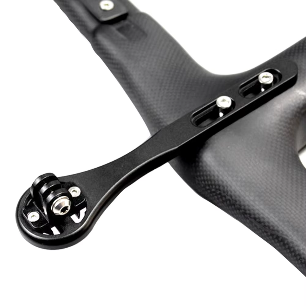 Detalle del acabado en negro mate del soporte de aluminio para GPS ciclista