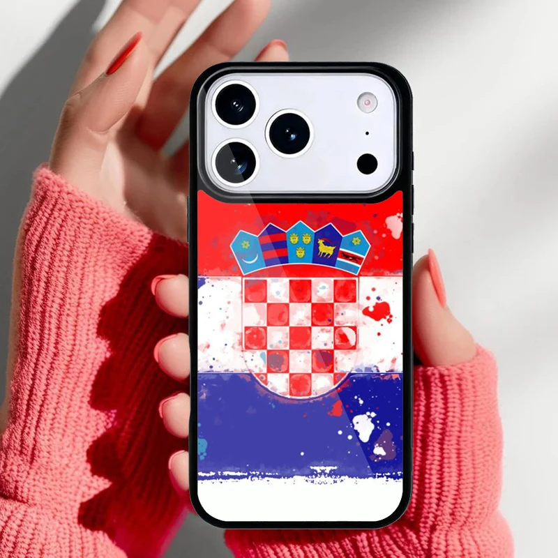 Funda para iPhone con bandera de Croacia y escudo de armas, vista trasera