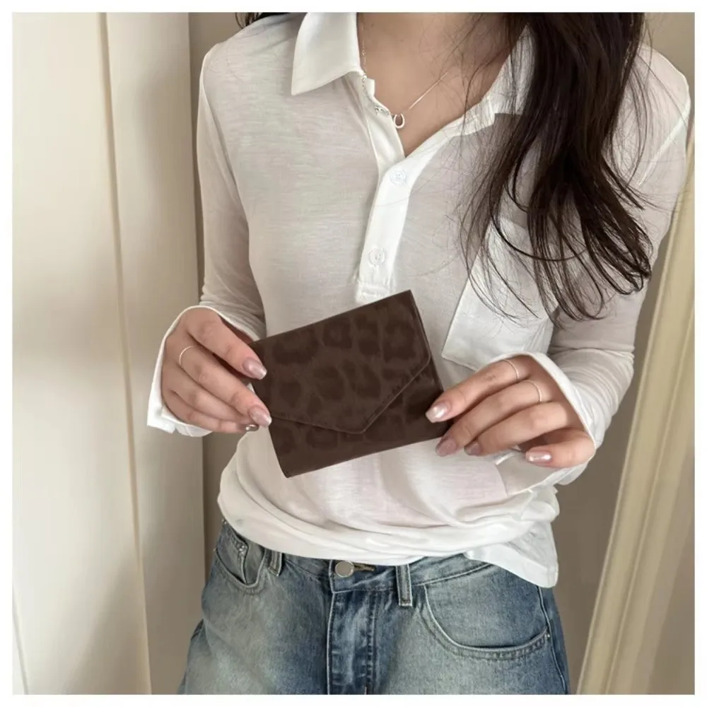 Monedero retro Tri-Fold leopardo con tarjetero compacto - imagen 4