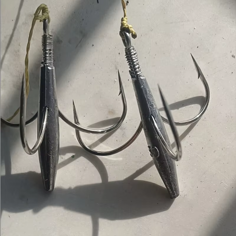Anzuelos Triples Antienganche para Peces Gigantes – Punta Extra Afilada
