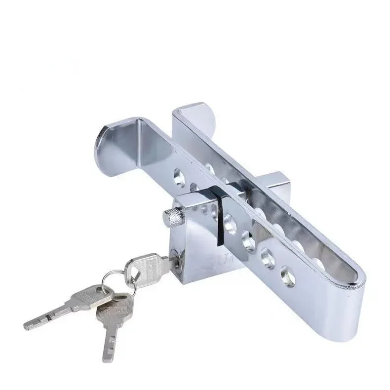 Detalle de la cerradura de embrague con llave