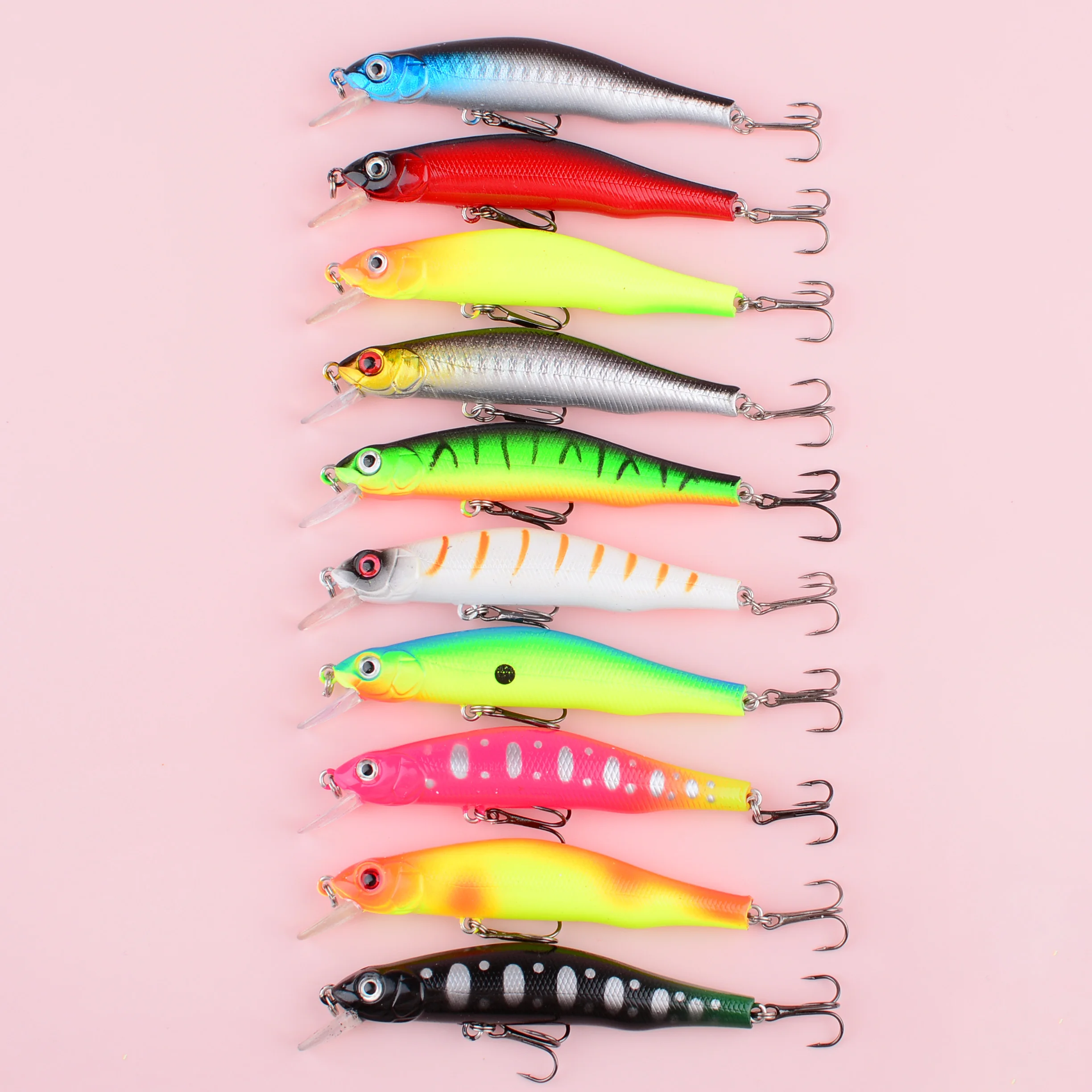 Acción tipo wobbler/crankbait con recogido controlado