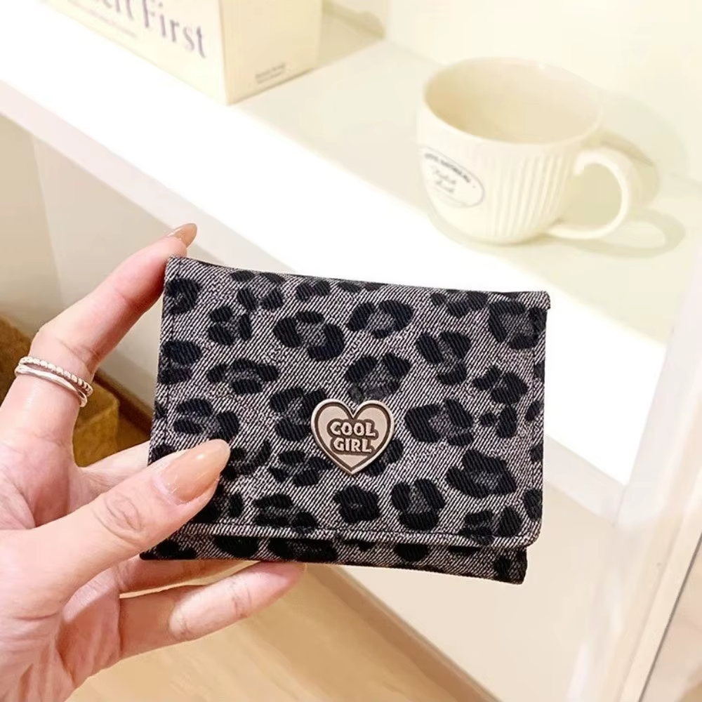 Cartera Corta Estampado Leopardo – Monedero Triple Coreano para Mujer