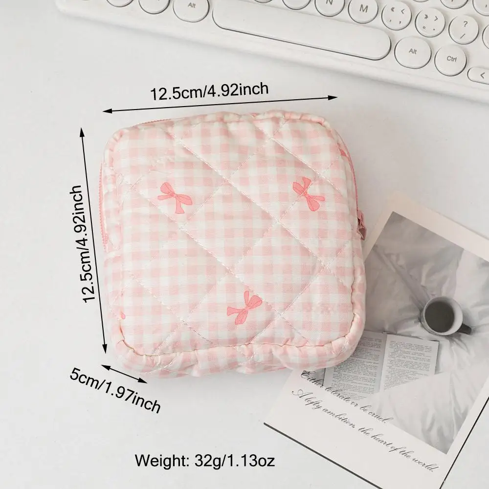 Bolsa de maquillaje Coqueta corazón clásico acolchada de viaje - imagen 5
