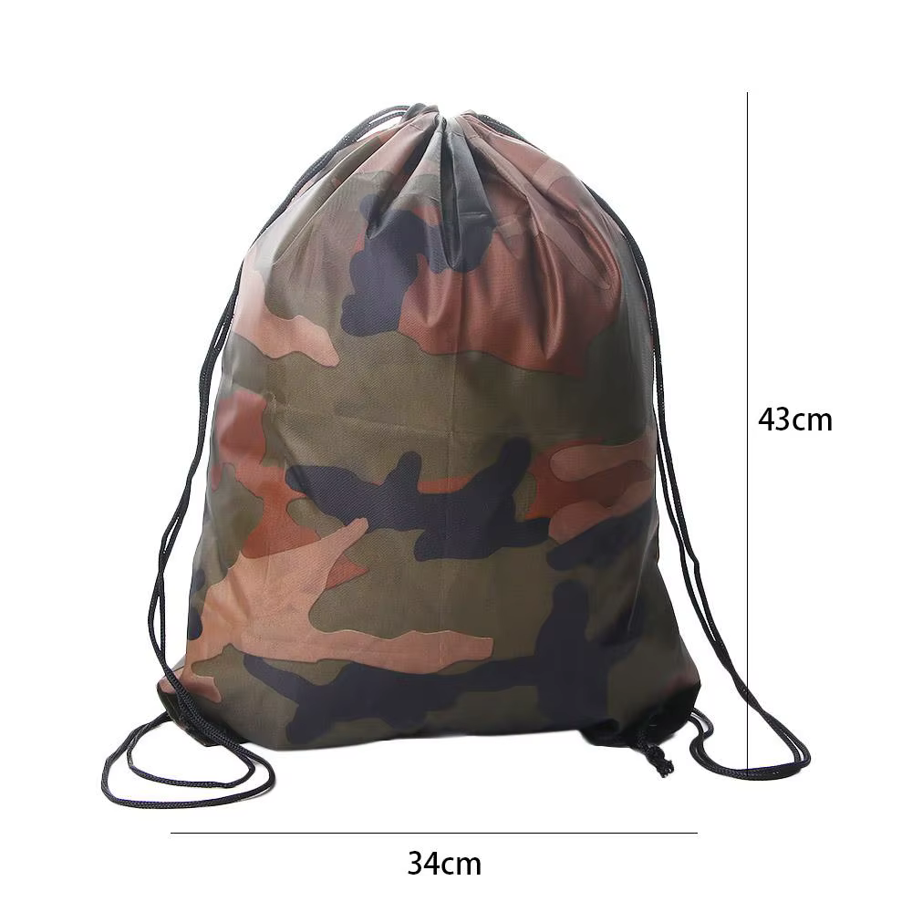 Bolsa deportiva de camuflaje con cordón