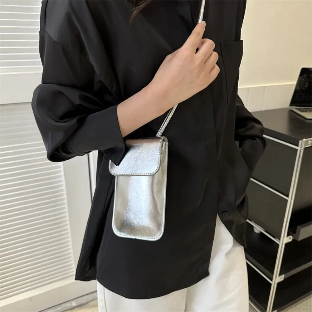 Bolso de hombro compacto para mujer