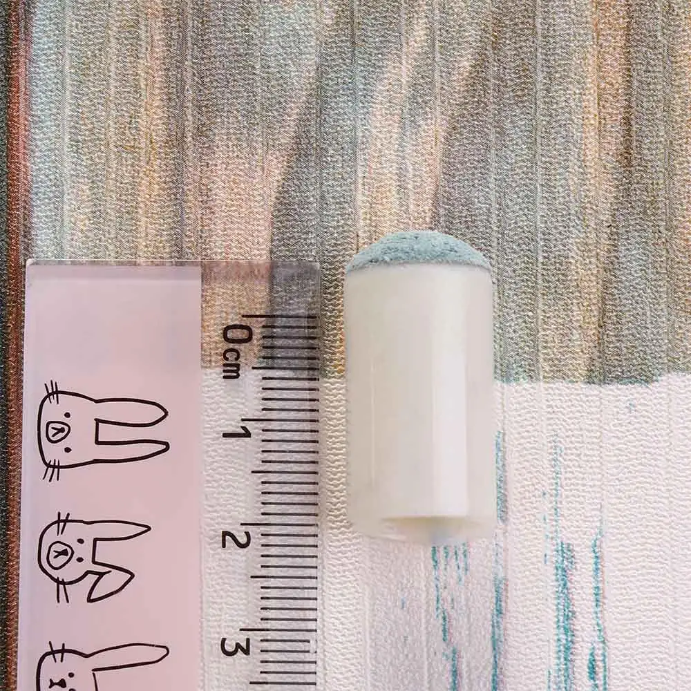 Detalle del conjunto punta de cuero y funda de plástico flexible