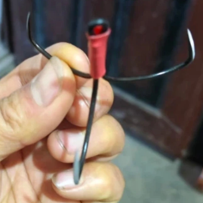 Anzuelos triples de acero alto carbono con forma de cuchilla - imagen 5