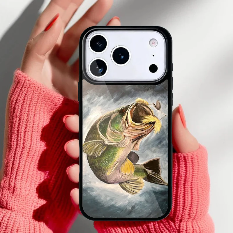 Detalle de los bordes protectores y los acabados de la funda