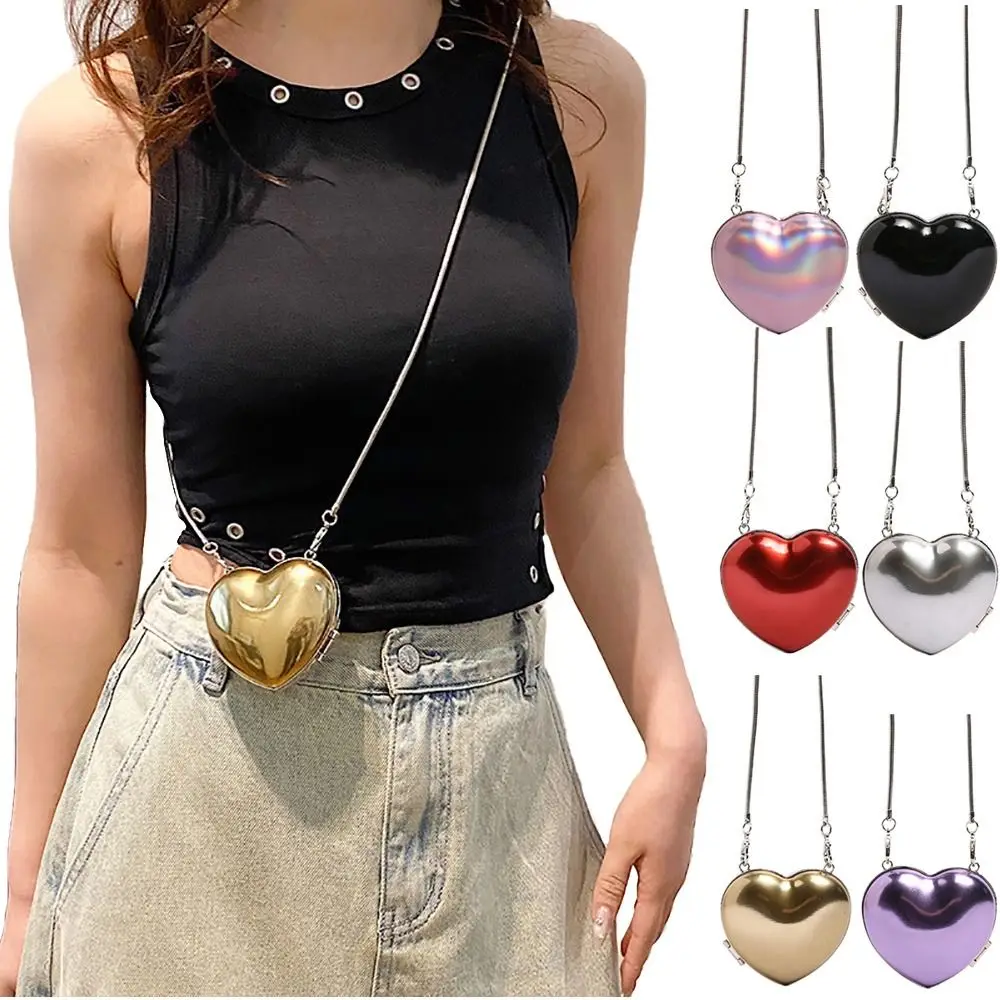 Bolso bandolera con cadena metálica multicolor con forma de corazón - imagen 4