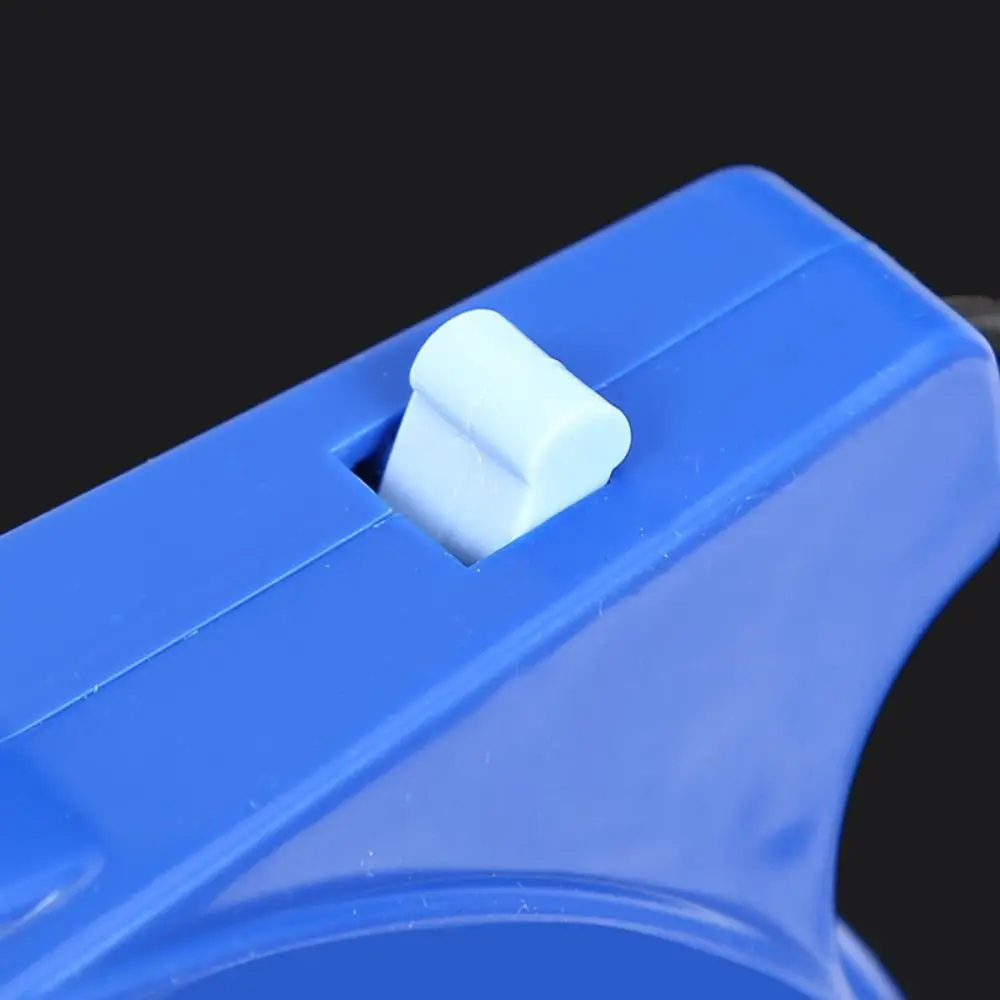 Detalle de la carcasa y el sistema de retracción