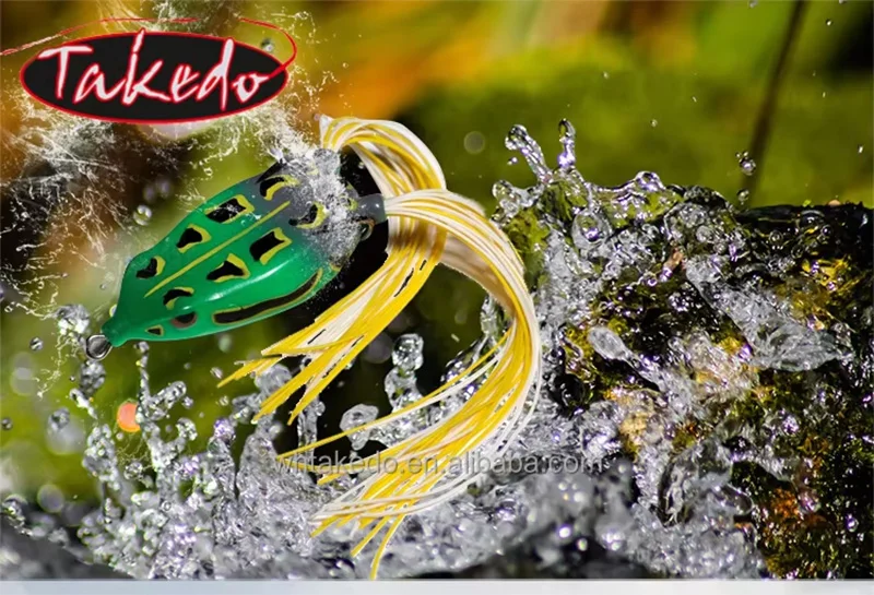 Rana TAKEDO flotando en superficie