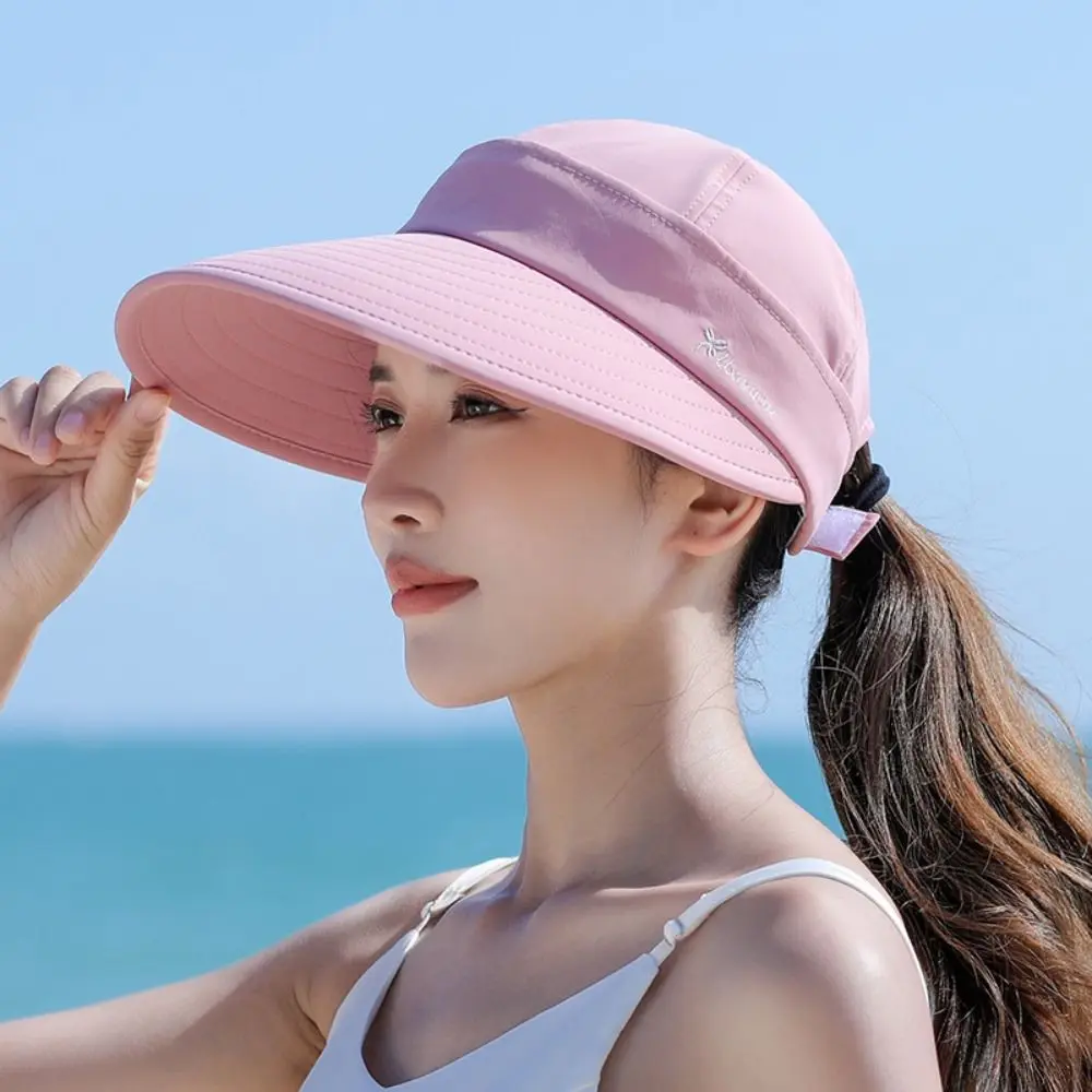 Gorra cola de caballo ala ancha con protección UV plegable