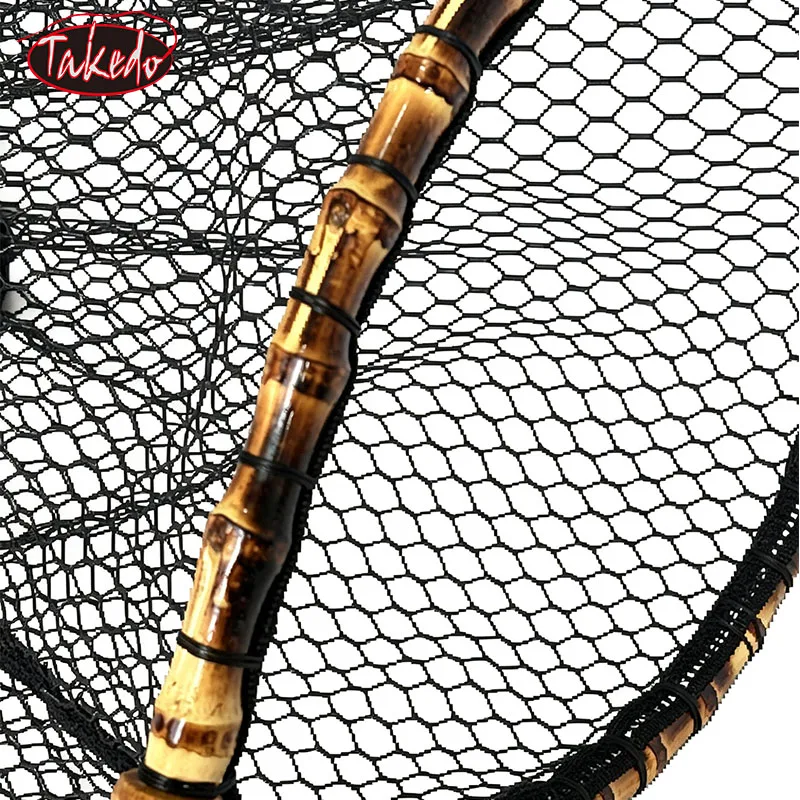 Red de pesca TAKEDO HM03 con mango de roble para captura