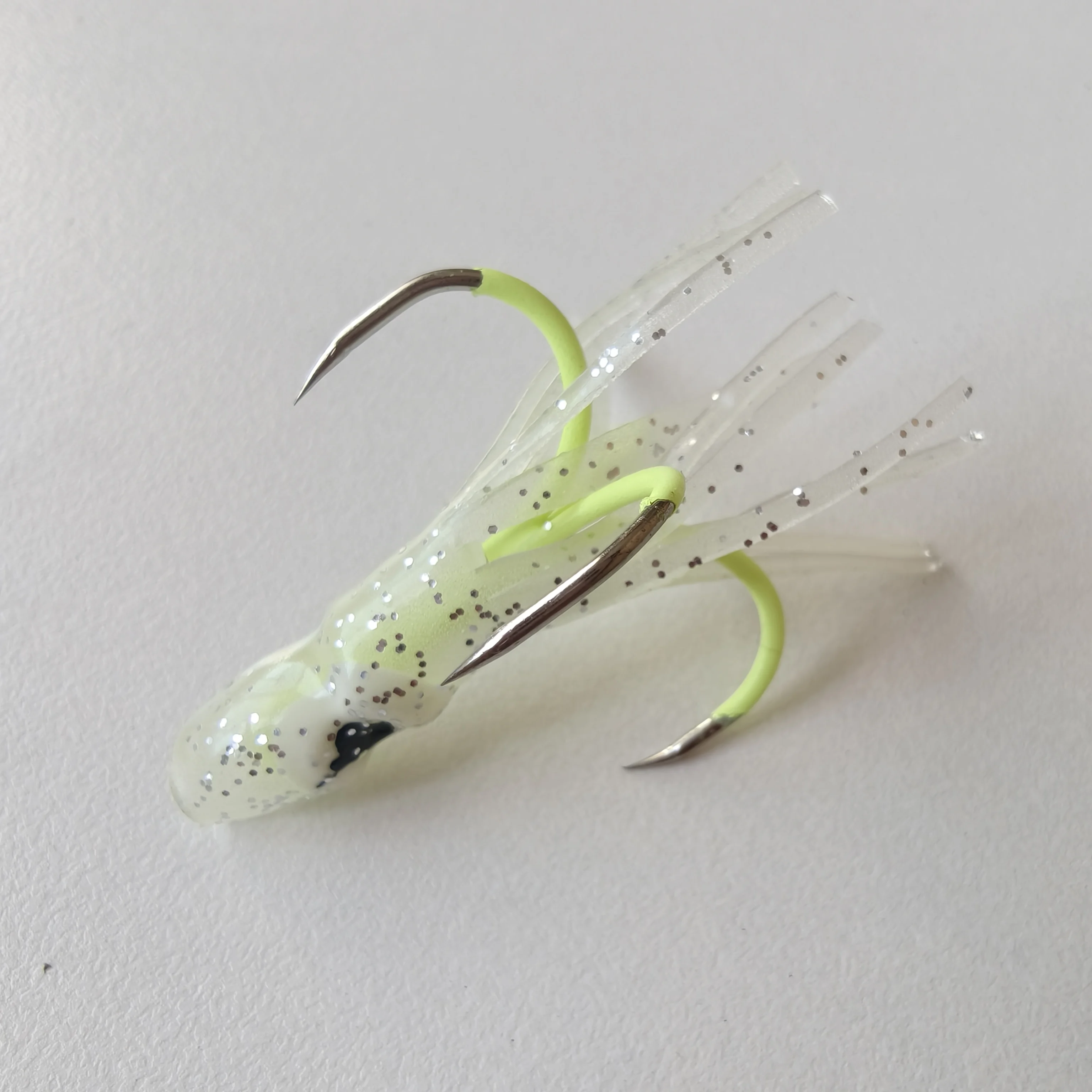 SWOLFY señuelo luminoso pulpo y calamar con faldón de silicona