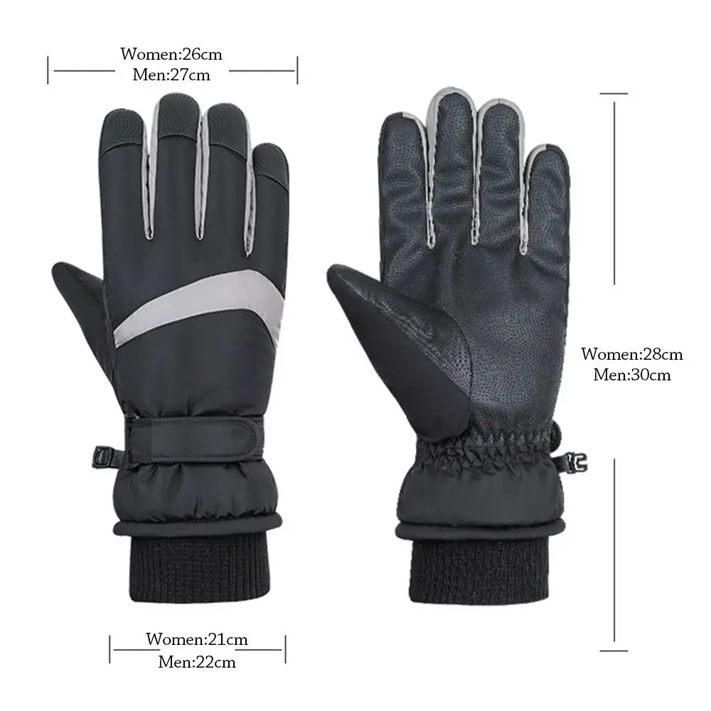 Detalle del diseño antideslizante y material de los guantes