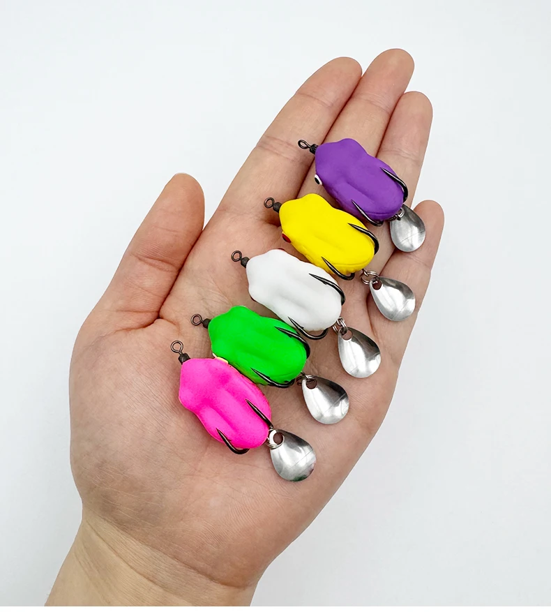 Mini señuelo de rana con doble anzuelo