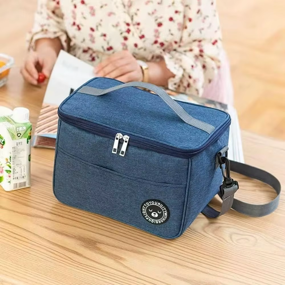 Bolsa en contexto de picnic al aire libre