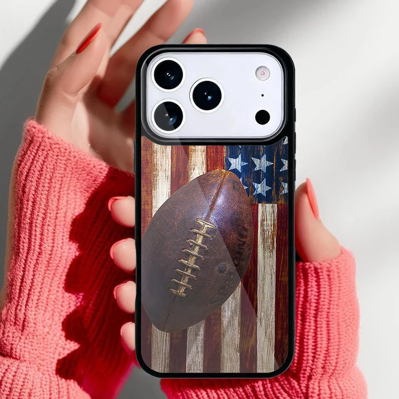 Funda puesta en un iPhone mostrando los bordes elevados