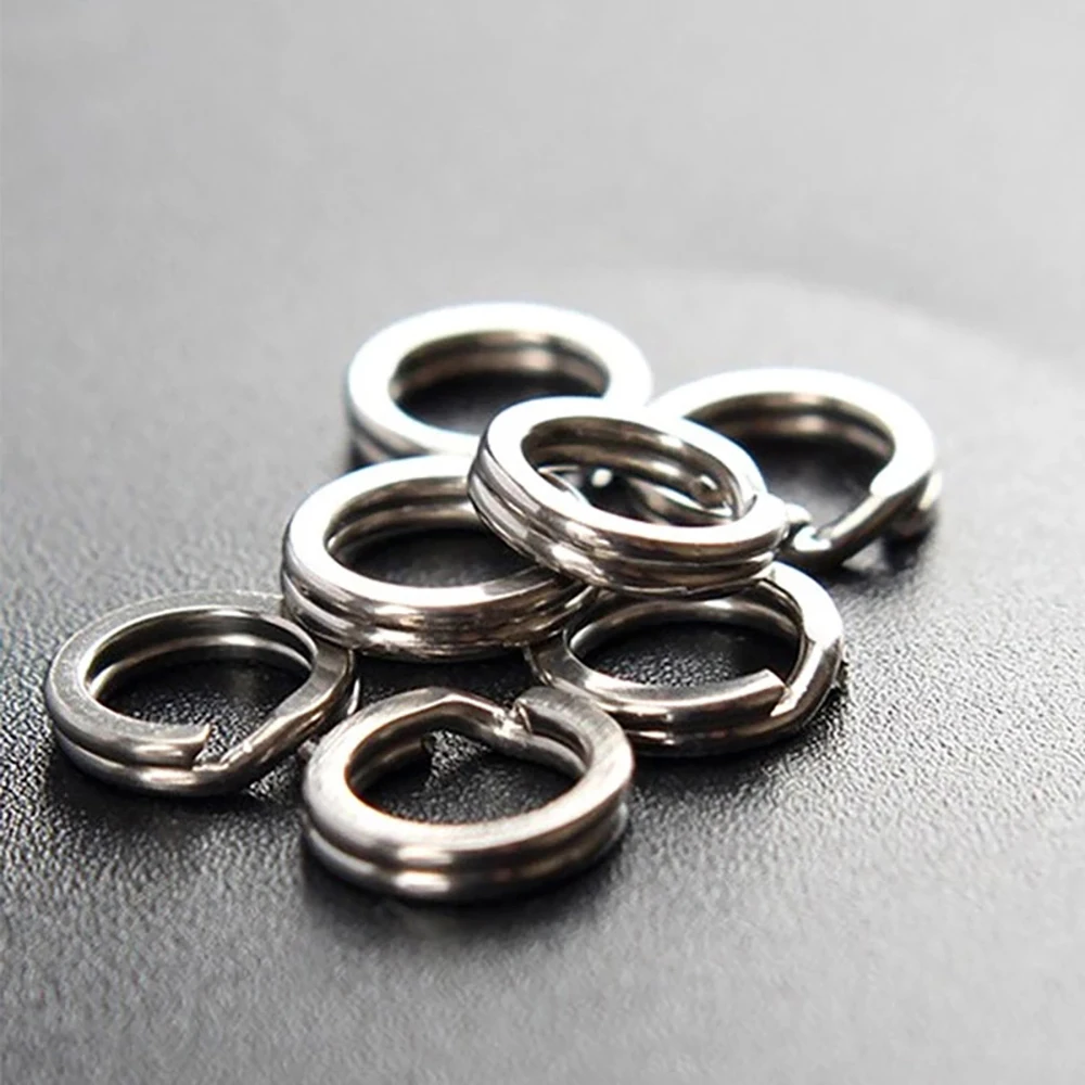 Anillos integrados en equipo de pesca con señuelo