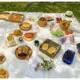 Manta de picnic impermeable con correa de almacenamiento, blanca - imagen 3
