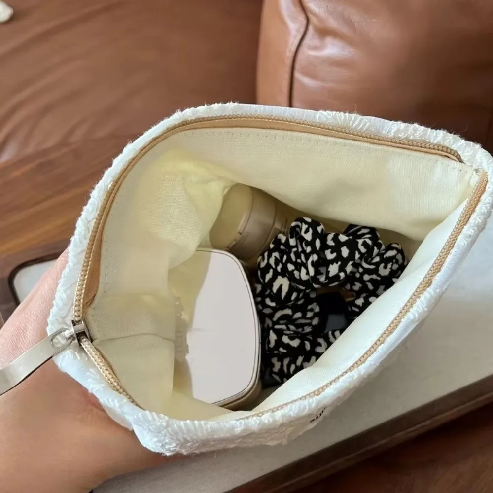 Bolsa impermeable blanca con encaje y cierre para viaje - imagen 2