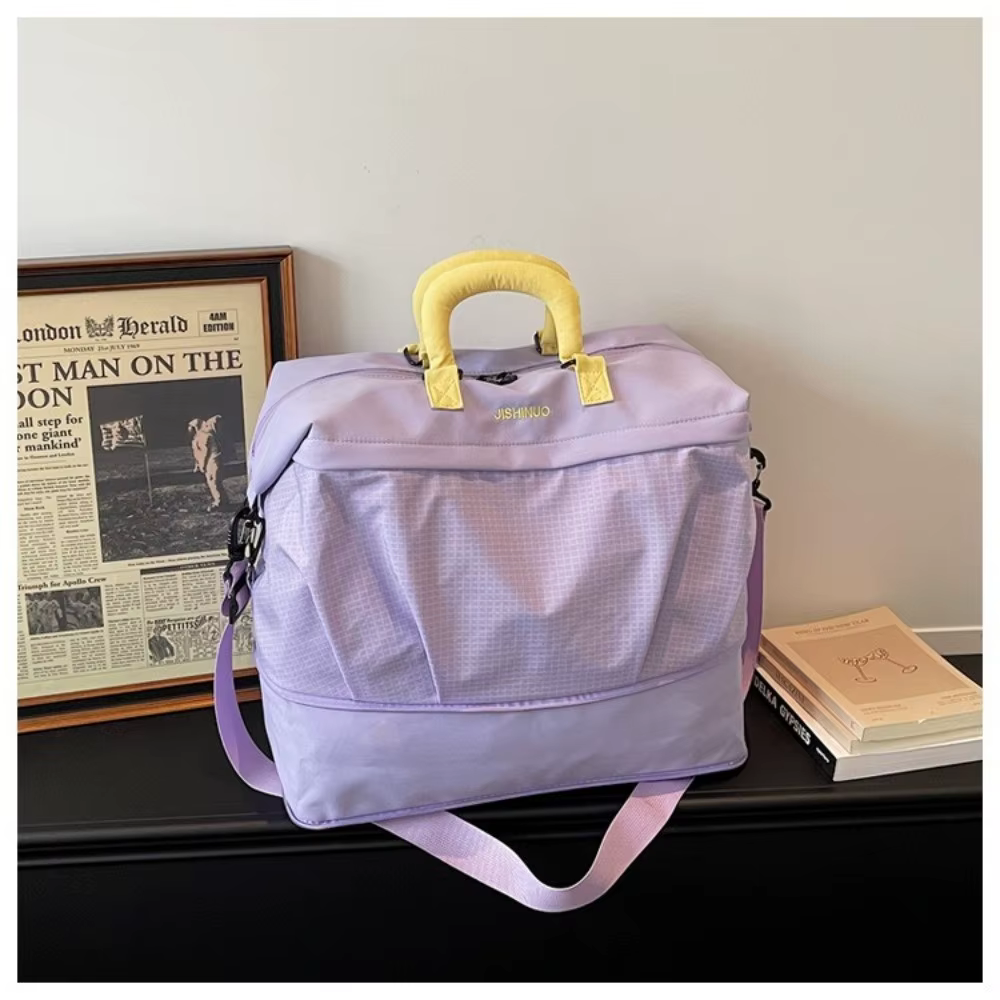 Detalle de la bolsa de viaje