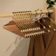Perchas de aluminio antideslizantes metalizadas engrosadas para ropa - imagen 3