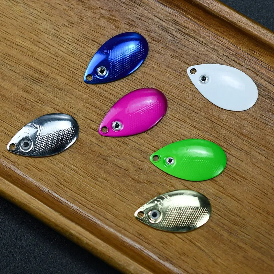 Señuelos metálicos pequeños de 28 mm con destello
