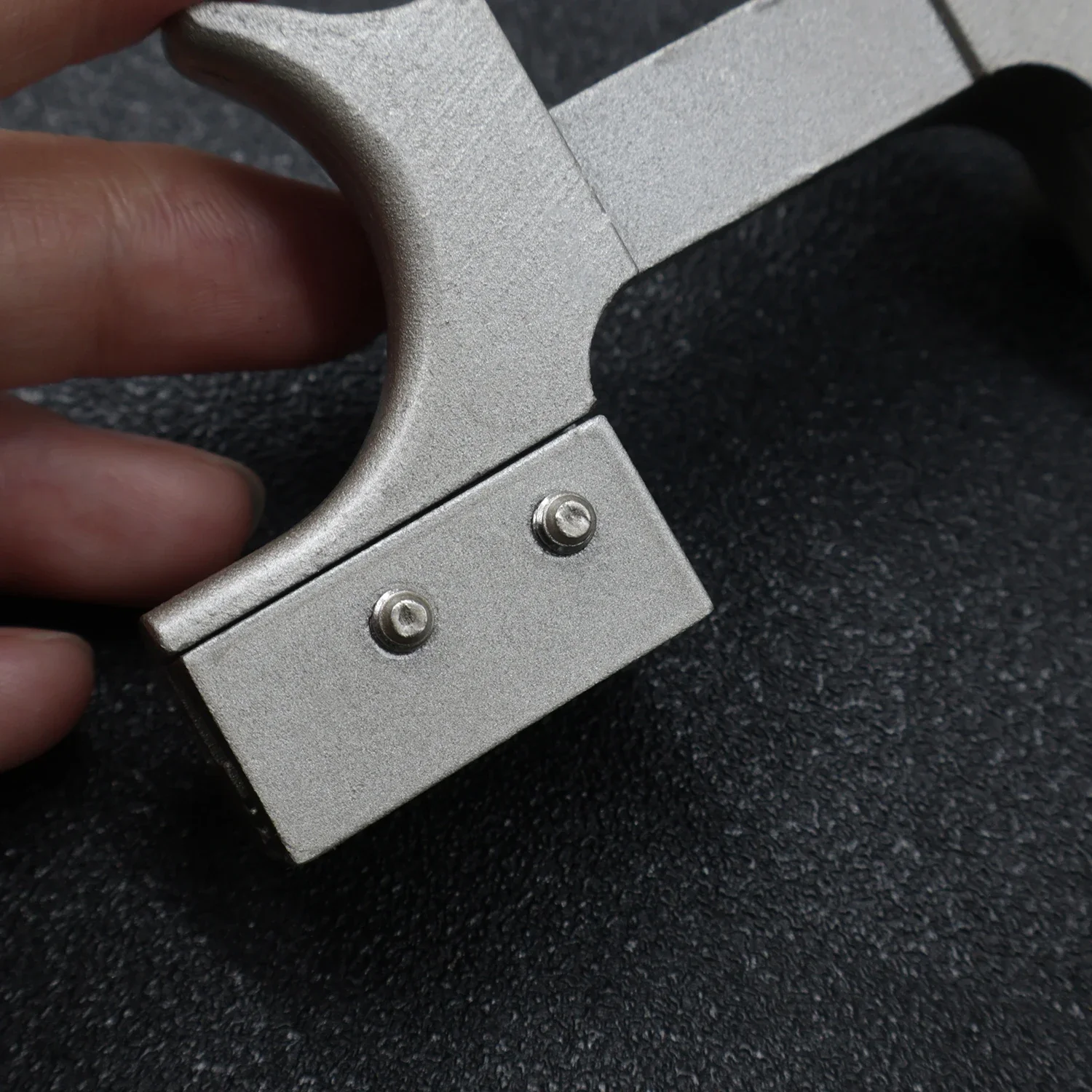 Cabeza de tirachinas esmerilada ampliada de aleación – montaje DIY - imagen 4
