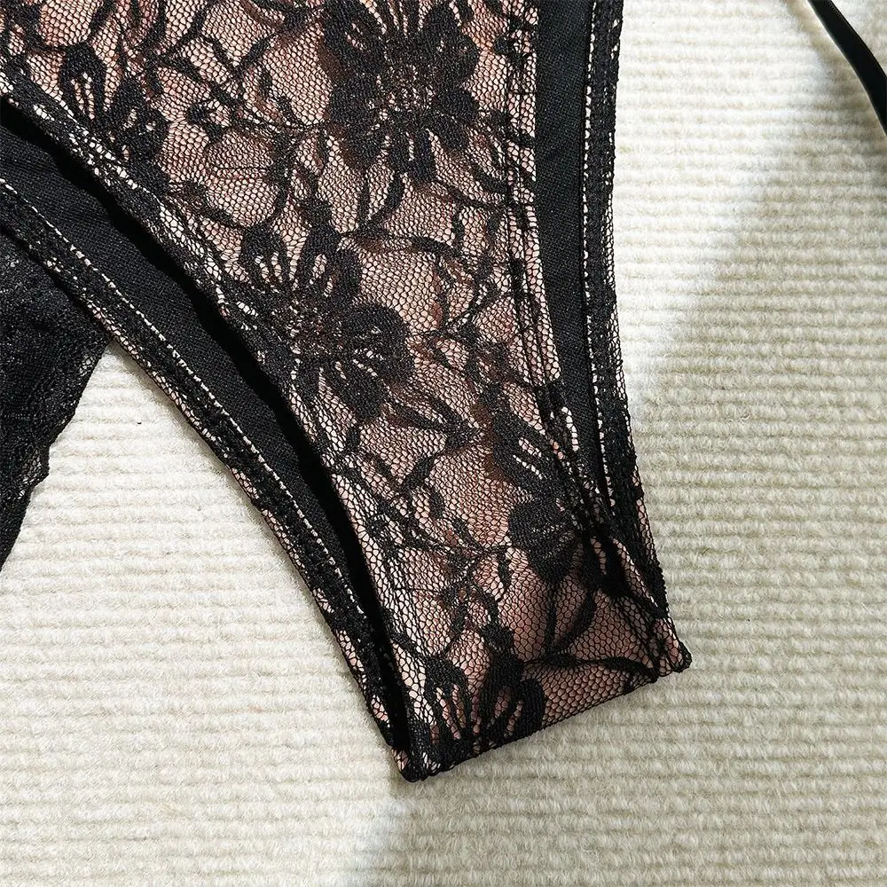 Bikini de encaje con estilo brasileño