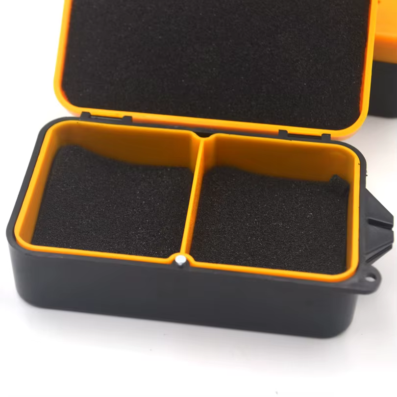 MNFT Caja de señuelos portátil con compartimentos para vinilos - imagen 4