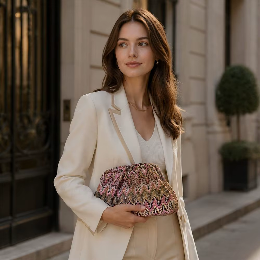 Vista lateral del bolso Jacquard para mujer