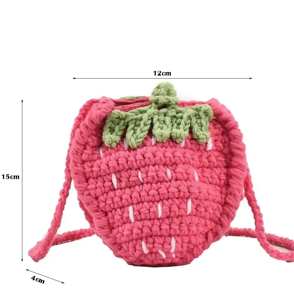 Bolso bandolera de fresa tejido bicolor
