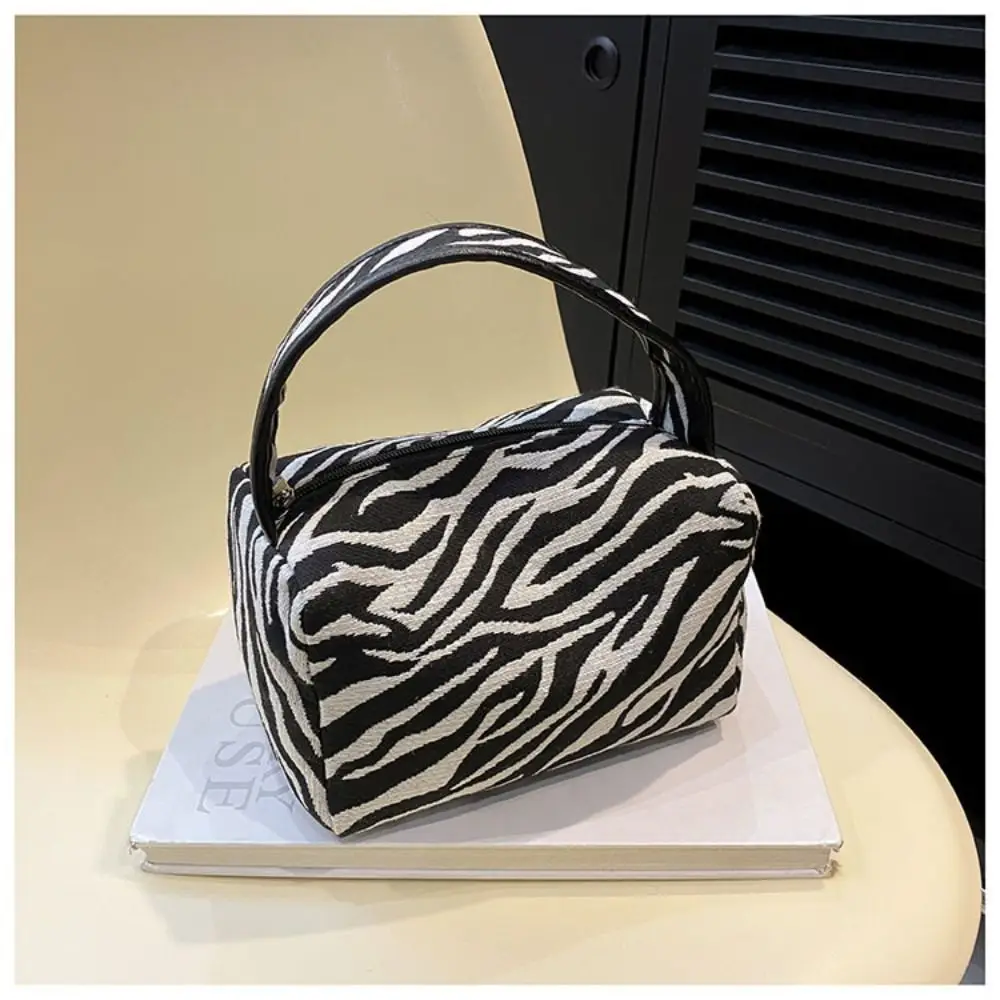 Bolsa de Aseo Portátil de Lona con Cierre y Estampado de Leopardo - imagen 2