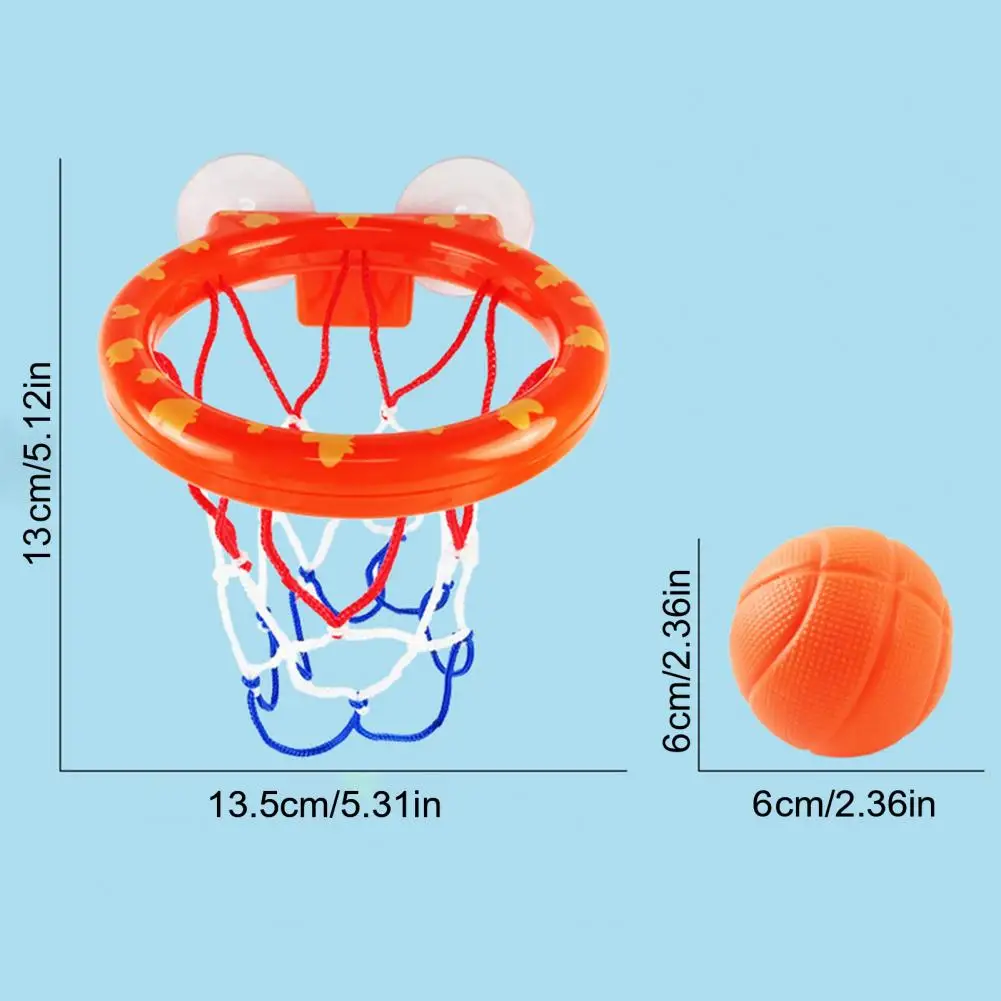 Aro de baloncesto adherido a la bañera con ventosas transparentes